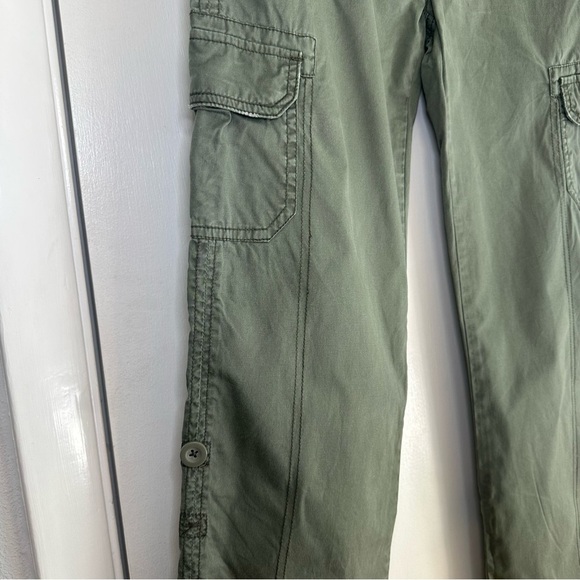 So Wear It Declare It Y2K Bootcut Low Rise Cargo Pants. Army Green. Size: 5. - Picture 2 of 7
